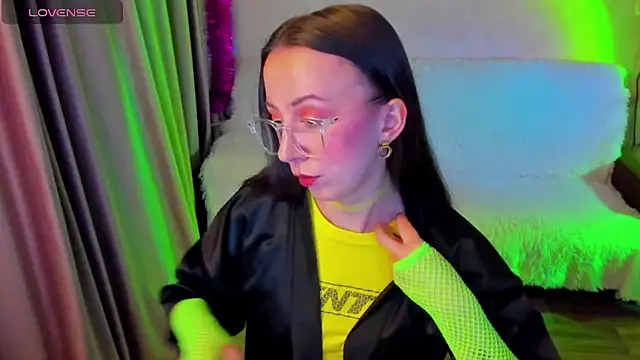 CurlySteph online show from 8, 1, 2026