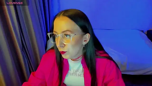 CurlySteph online show from 9, 4, 2026