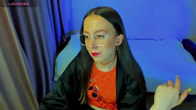 CurlySteph online show from 11, 4, 2026