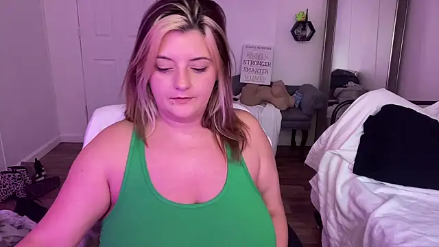 Snapshot of magicsparkles chatting on 20, 2, 2025 magicsparkles online show from 20, 2, 2025