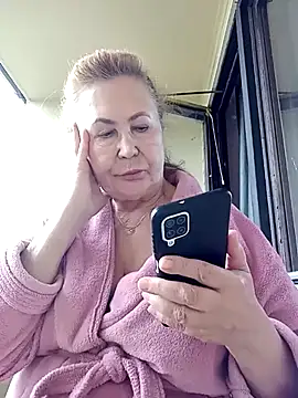 Hottie-Mom online show from 31, 5, 2026
