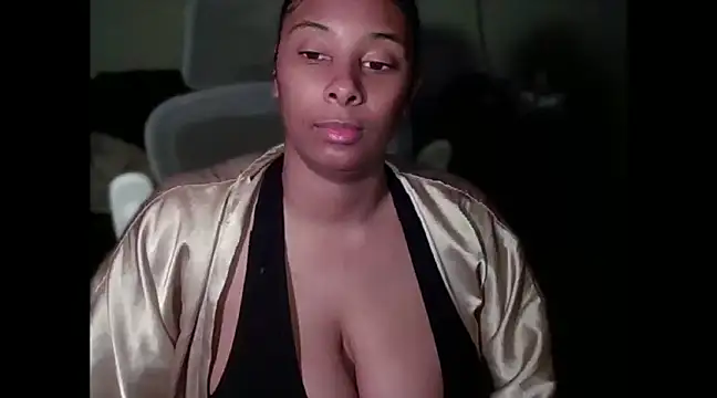 Snapshot of sassyslayz chatting on 15, 3, 2025 sassyslayz online show from 15, 3, 2025