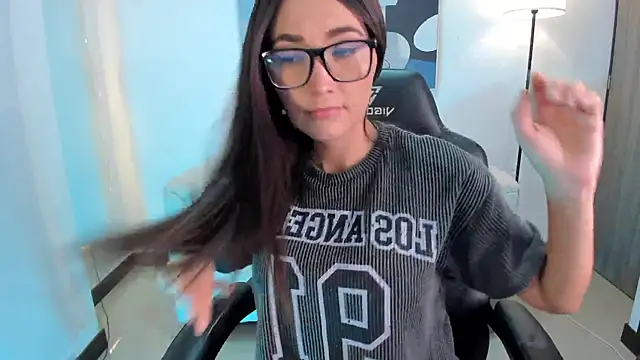 SaraParker  online show from 19, 12, 2025