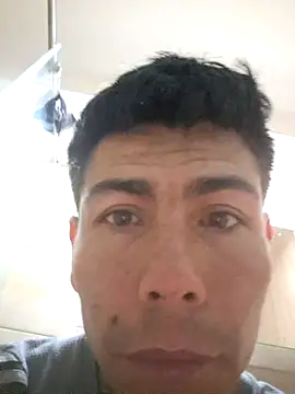 Snapshot of dannnyhot24 chatting on 27, 5, 2026 dannnyhot24 online show from 27, 5, 2026