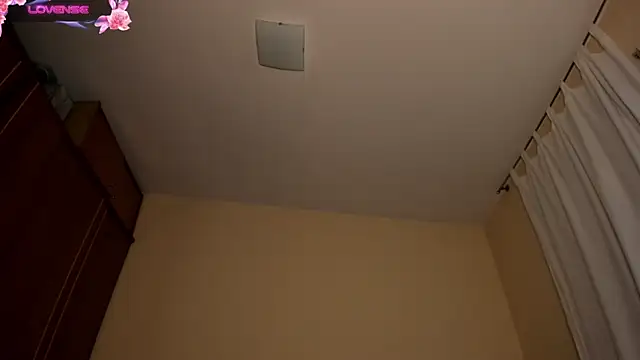 Snapshot of stefany_miller77 chatting on 20, 10, 2025 stefany miller77 online show from 20, 10, 2025