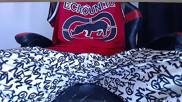 Snapshot of ErosFindomKing chatting on 9, 11, 2025 ErosFindomKing online show from 9, 11, 2025