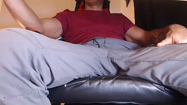 Snapshot of ErosFindomKing chatting on 2, 12, 2025 ErosFindomKing online show from 2, 12, 2025