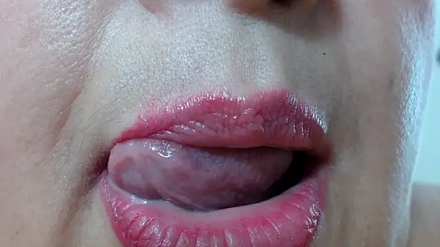 Snapshot of Kerly_Doll chatting on 9, 1, 2025 Kerly Doll online show from 9, 1, 2025