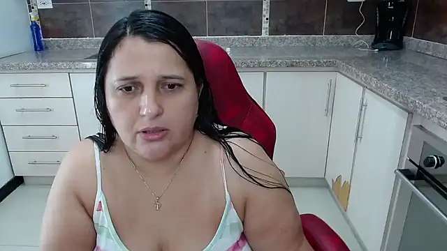 Snapshot of Kerly_Doll chatting on 10, 1, 2025 Kerly Doll online show from 10, 1, 2025