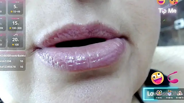 Snapshot of Kerly_Doll chatting on 21, 1, 2025 Kerly Doll online show from 21, 1, 2025