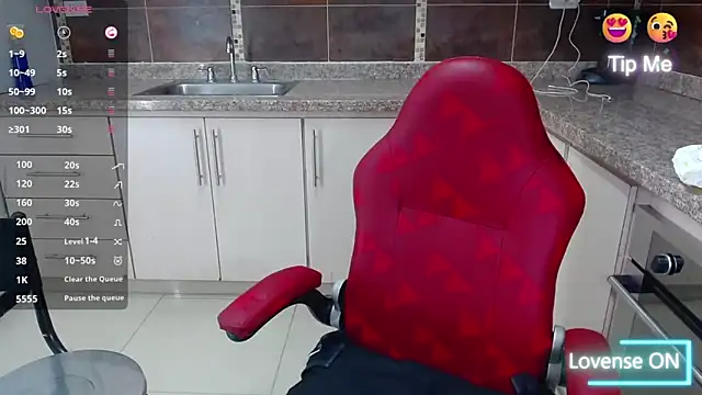 Snapshot of Kerly_Doll chatting on 2, 3, 2025 Kerly Doll online show from 2, 3, 2025