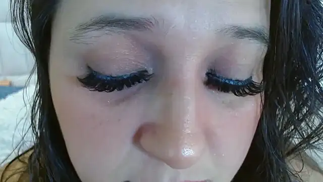 Snapshot of Kerly_Doll chatting on 3, 12, 2025 Kerly Doll online show from 3, 12, 2025