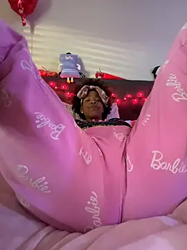 Snapshot of Cum2Charm chatting on 13, 3, 2025 Cum2Charm online show from 13, 3, 2025