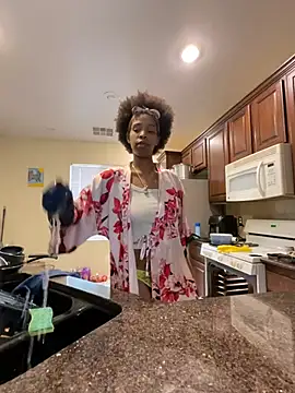 Snapshot of Cum2Charm chatting on 14, 3, 2025 Cum2Charm online show from 14, 3, 2025