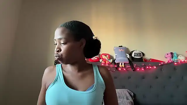 Snapshot of Cum2Charm chatting on 3, 10, 2025 Cum2Charm online show from 3, 10, 2025