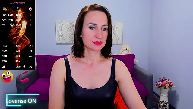 Snapshot of Nia_Smithh chatting on 23, 10, 2025 Nia Smithh online show from 23, 10, 2025