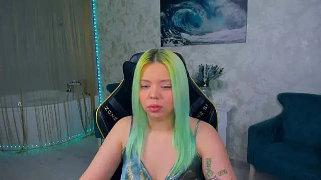 Snapshot of EnergyBunny_1 chatting on 5, 10, 2025 EnergyBunny 1 online show from 5, 10, 2025