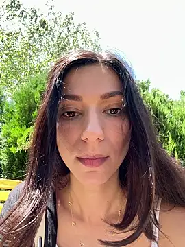 Snapshot of _MiaQueen_ chatting on 7, 6, 2026 MiaQueen online show from 7, 6, 2026