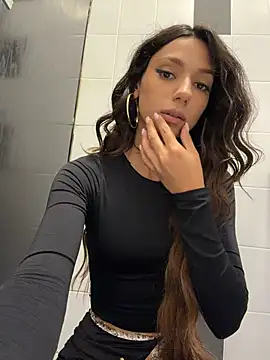 Snapshot of _MiaQueen_ chatting on 30, 7, 2026 MiaQueen online show from 30, 7, 2026