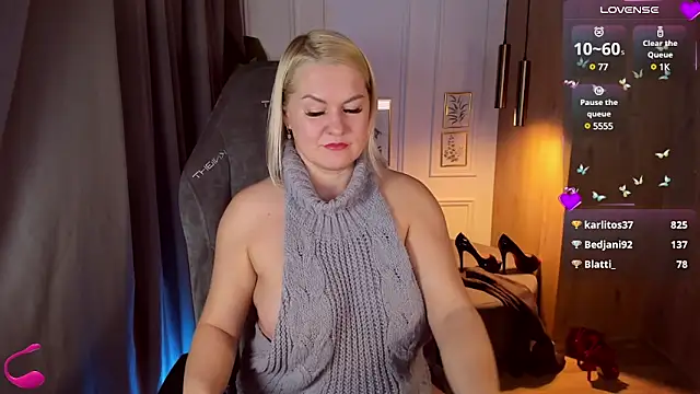 Snapshot of YolandaKiss chatting on 28, 1, 2025 YolandaKiss online show from 28, 1, 2025
