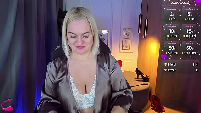 Snapshot of YolandaKiss chatting on 19, 2, 2025 YolandaKiss online show from 19, 2, 2025