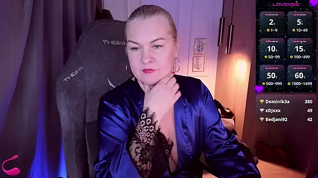 Snapshot of YolandaKiss chatting on 26, 2, 2025 YolandaKiss online show from 26, 2, 2025