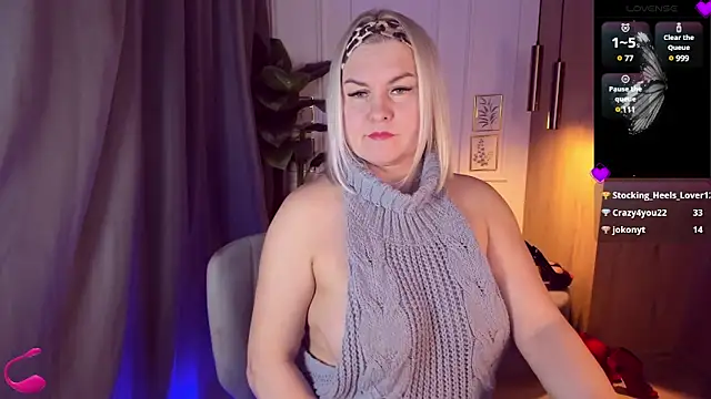 Snapshot of YolandaKiss chatting on 6, 3, 2025 YolandaKiss online show from 6, 3, 2025