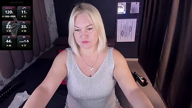 YolandaKiss online show from 23, 10, 2025