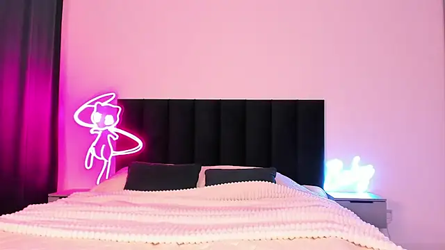 Snapshot of wow_lovie chatting on 13, 2, 2025 wow lovie online show from 13, 2, 2025