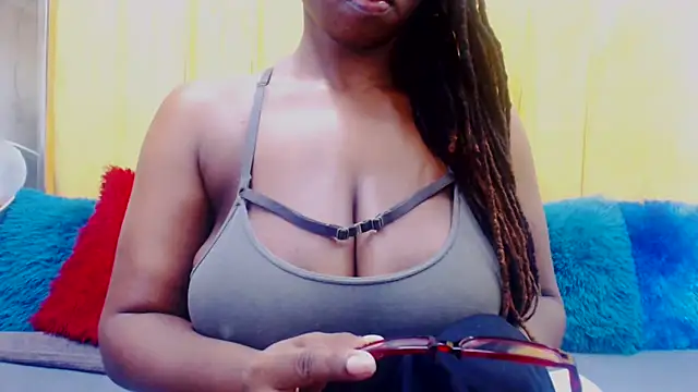 Bustydiva88 online show from 19, 12, 2025