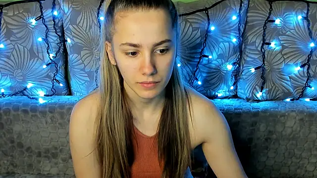 MaggieCake online show from 6, 12, 2024