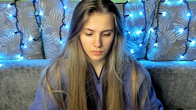 MaggieCake online show from 10, 12, 2024