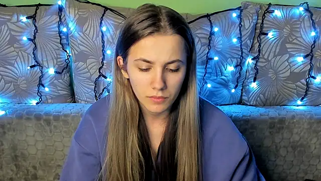 MaggieCake online show from 11, 12, 2024