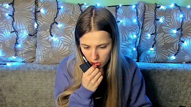 MaggieCake online show from 14, 12, 2024