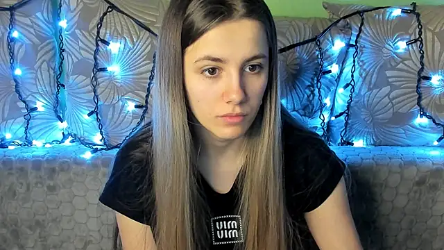 MaggieCake online show from 25, 2, 2025