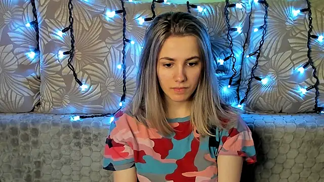 MaggieCake online show from 7, 3, 2025