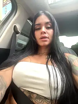 Snapshot of LaraHenao chatting on 19, 1, 2026 LaraHenao online show from 19, 1, 2026