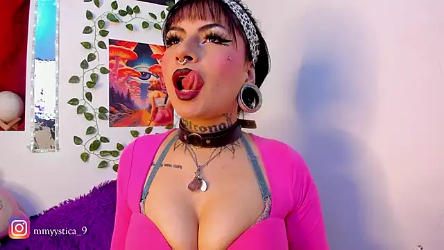 Snapshot of Rainnbow_ chatting on 4, 2, 2026 Rainnbow online show from 4, 2, 2026