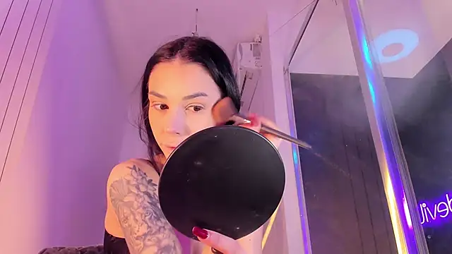 realhotfallingdevil online show from 19, 2, 2026