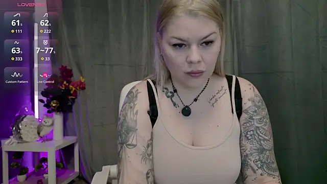 Raven Luna online show from 3, 3, 2026