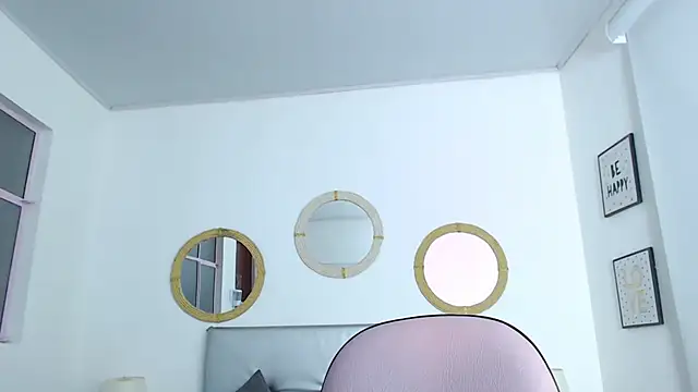 PINK  LOLA1 online show from 1, 2, 2025