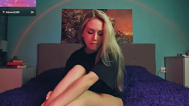 Snapshot of Linda_Roxy chatting on 2, 2, 2025 Linda Roxy online show from 2, 2, 2025