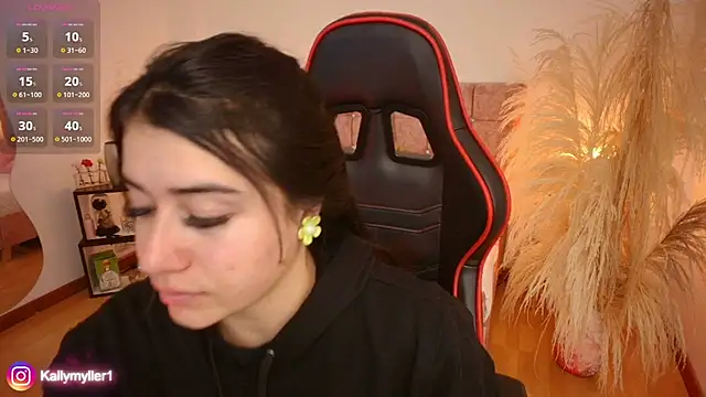 KallyMyller1 online show from 7, 2, 2025