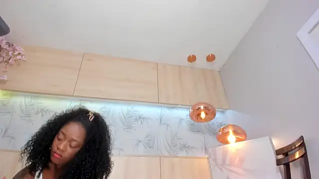 maryevans  online show from 23, 9, 2025