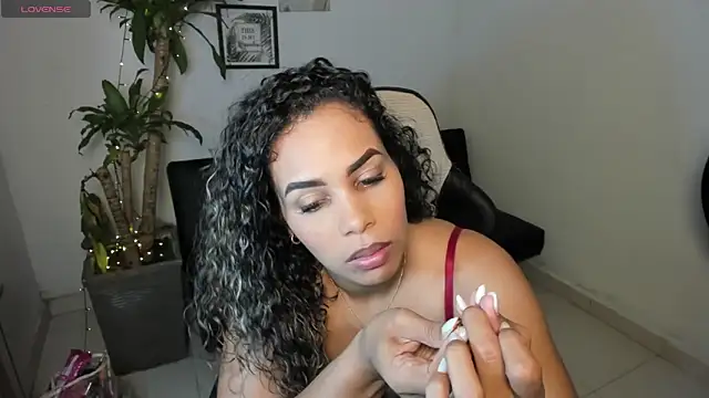 alyssannVhm online show from 28, 5, 2026
