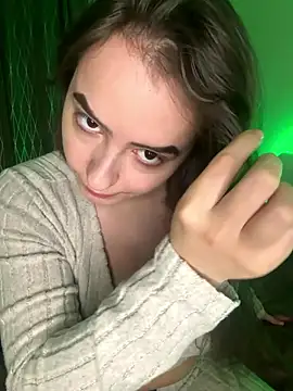 Snapshot of eleonoree chatting on 28, 10, 2025 eleonoree online show from 28, 10, 2025