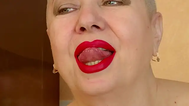 Snapshot of LadyPosh chatting on 23, 4, 2026 LadyPosh online show from 23, 4, 2026