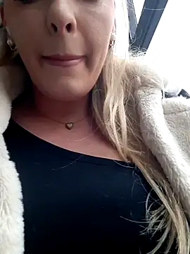 Snapshot of Dirtyfeelin chatting on 12, 2, 2025 Dirtyfeelin online show from 12, 2, 2025