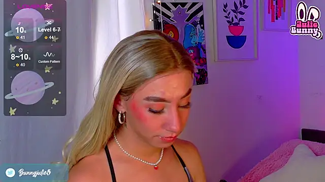 Littlebunny21 online show from 9, 3, 2025