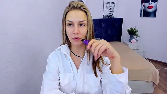 Snapshot of AlexiaDarren chatting on 17, 1, 2025 AlexiaDarren online show from 17, 1, 2025
